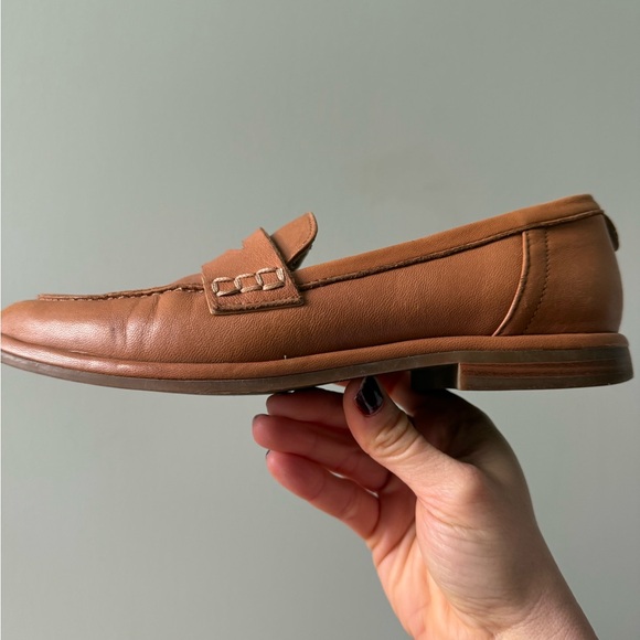 Sam Elderman | Size 6 | Classic Tan Loafers - Picture 3 of 7